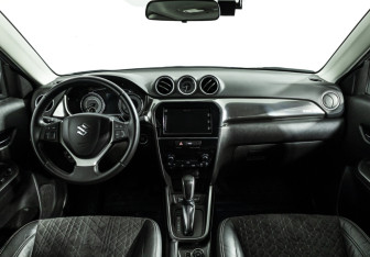 Подержанный автомобиль Suzuki Vitara 2021 года (13 фото)