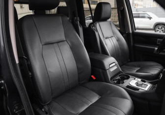 Подержанный автомобиль Land Rover Discovery 2014 года (26 фото)