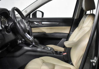 Подержанный автомобиль Mazda CX-5 2019 года (10 фото)