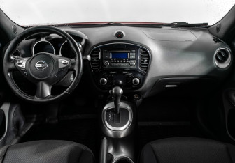 Подержанный автомобиль Nissan Juke 2013 года (14 фото)