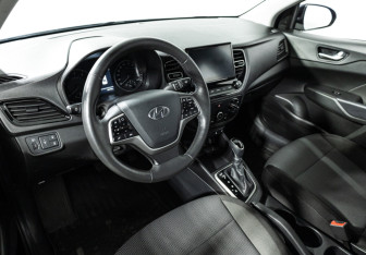 Подержанный автомобиль Hyundai Solaris Sedan 2022 года (11 фото)