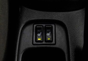 Подержанный автомобиль Mitsubishi Lancer Sedan 2005 года (16 фото)