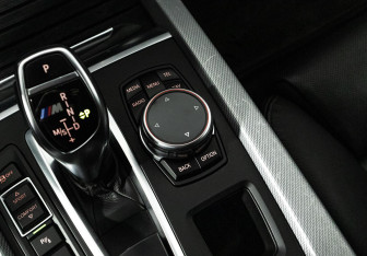 Подержанный автомобиль BMW X5 2014 года (21 фото)