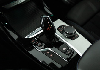 Подержанный автомобиль BMW X3 2019 года (17 фото)