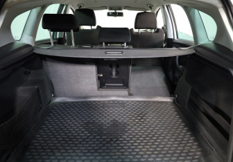 Подержанный автомобиль SEAT Altea 2012 года (15 фото)