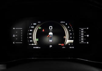 Подержанный автомобиль Geely Atlas Pro 2023 года (20 фото)