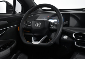 Подержанный автомобиль Changan UNI-T 2022 года (19 фото)
