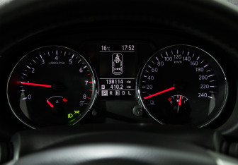 Подержанный автомобиль Nissan Qashqai 2012 года (12 фото)