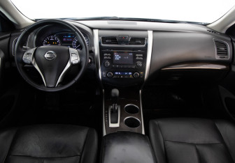 Подержанный автомобиль Nissan Teana 2014 года (8 фото)