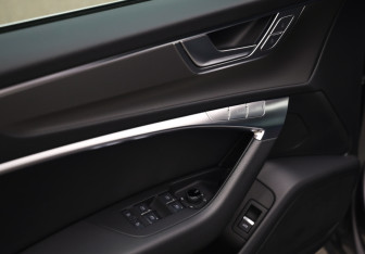 Подержанный автомобиль Audi A6 Sedan 2019 года (23 фото)