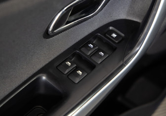 Подержанный автомобиль Kia Ceed Hatchback 2013 года (17 фото)