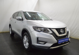Подержанный автомобиль Nissan X-Trail 2021 года (3 фото)