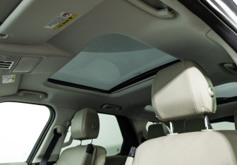 Подержанный автомобиль Land Rover Discovery 2020 года (16 фото)