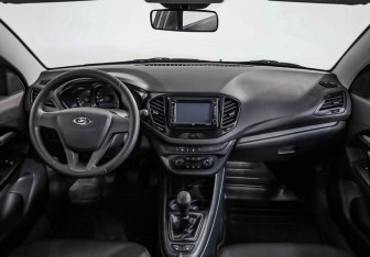 Подержанный автомобиль LADA (ВАЗ) Vesta Sedan 2018 года (9 фото)