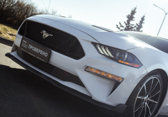 Подержанный автомобиль Ford Mustang Coupe 2020 года (9 фото)