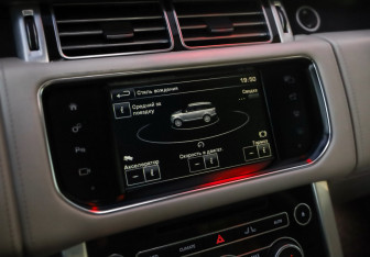 Подержанный автомобиль Land Rover Range Rover 2016 года (20 фото)