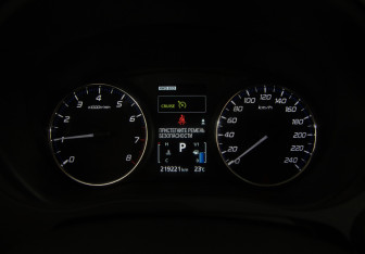 Подержанный автомобиль Mitsubishi Outlander 2013 года (11 фото)