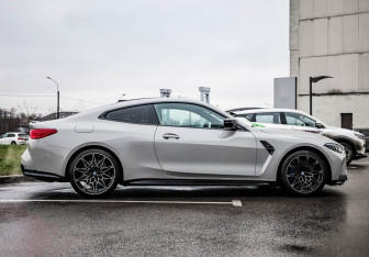 Подержанный автомобиль BMW M4 Coupe 2024 года (6 фото)