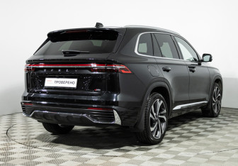 Подержанный автомобиль Geely Monjaro 2023 года (5 фото)