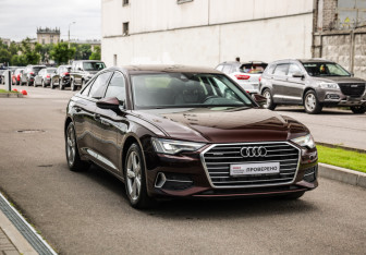 Подержанный автомобиль Audi A6 Sedan 2021 года (5 фото)