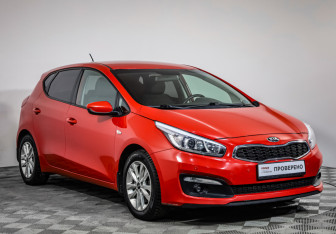 Подержанный автомобиль Kia Ceed Hatchback 2016 года (3 фото)