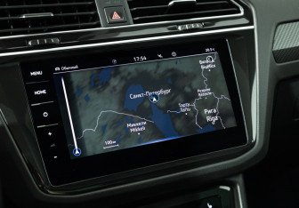 Подержанный автомобиль Volkswagen Tiguan 2021 года (15 фото)