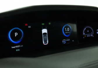 Подержанный автомобиль Changan UNI-V 2023 года (12 фото)