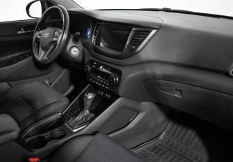 Подержанный автомобиль Hyundai Tucson 2016 года (12 фото)