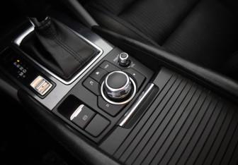 Подержанный автомобиль Mazda 6 Sedan 2016 года (13 фото)