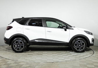 Подержанный автомобиль Renault Kaptur 2021 года (4 фото)