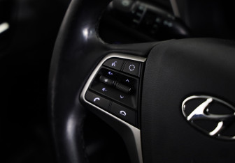 Подержанный автомобиль Hyundai Solaris Sedan 2017 года (11 фото)