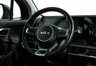 Подержанный автомобиль Kia Sportage 2023 года (15 фото)