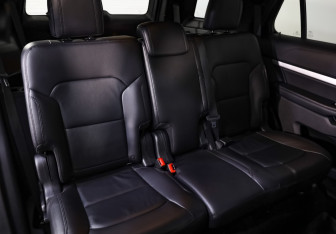 Подержанный автомобиль Ford Explorer 2017 года (25 фото)