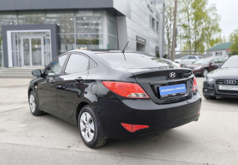Подержанный автомобиль Hyundai Solaris Sedan 2016 года (6 фото)