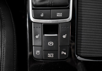 Подержанный автомобиль Kia Optima Sedan 2018 года (11 фото)