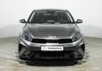 Подержанный автомобиль Kia Cerato Sedan 2021 года (2 фото)