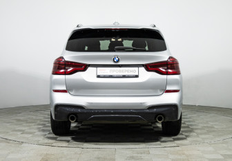Подержанный автомобиль BMW X3 2019 года (6 фото)