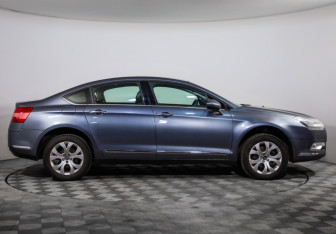 Подержанный автомобиль Citroen C5 Sedan 2010 года (4 фото)