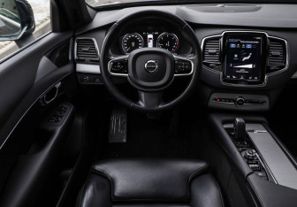 Подержанный автомобиль Volvo XC90 2019 года (11 фото)