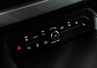 Подержанный автомобиль Haval F7x 2023 года (17 фото)