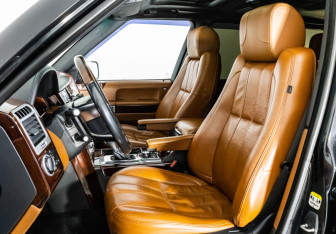 Подержанный автомобиль Land Rover Range Rover 2010 года (21 фото)