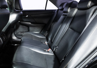 Подержанный автомобиль Toyota Camry Sedan 2017 года (10 фото)