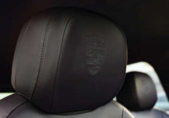 Подержанный автомобиль Porsche Cayenne 2019 года (34 фото)