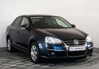 Подержанный автомобиль Volkswagen Jetta Sedan 2010 года (3 фото)