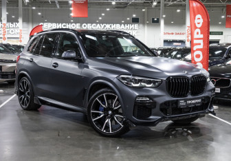Подержанный автомобиль BMW X5 2019 года (7 фото)