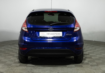 Подержанный автомобиль Ford Fiesta Hatchback 2016 года (6 фото)
