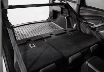 Подержанный автомобиль Ford Kuga 2014 года (22 фото)