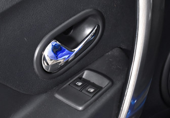 Подержанный автомобиль Renault Sandero 2019 года (10 фото)