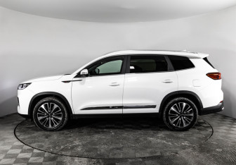 Подержанный автомобиль Chery Tiggo 8 Pro Max 2023 года (8 фото)