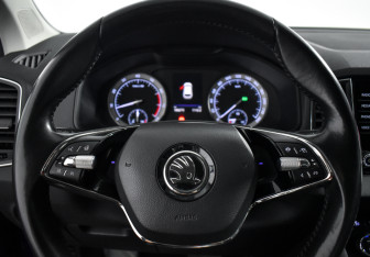Подержанный автомобиль Skoda Karoq 2020 года (18 фото)